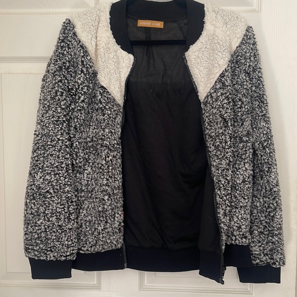 Black/White Sherpa Jacket Large